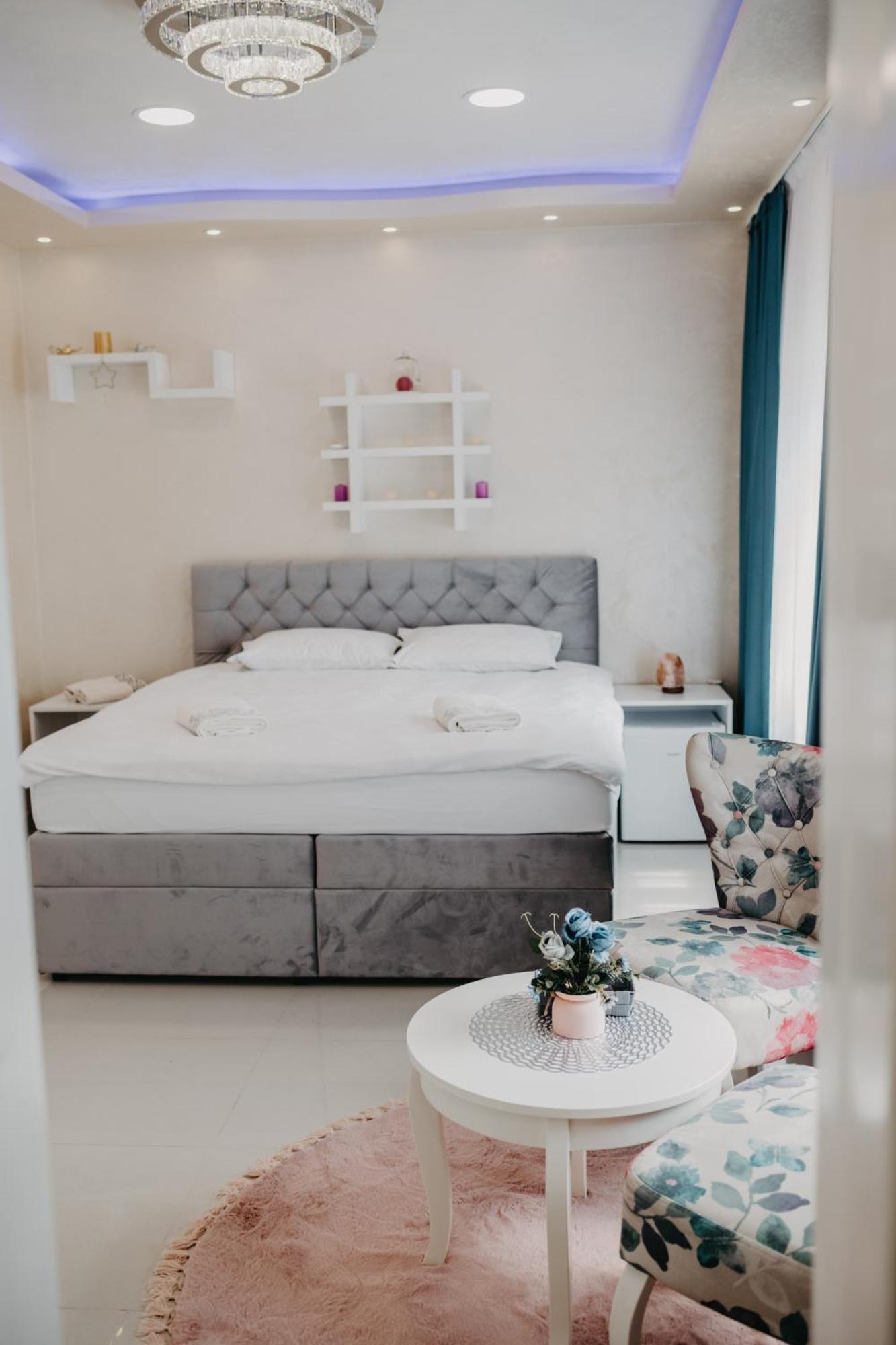Prenociste Park Bed & Breakfast Modrica Екстериор снимка