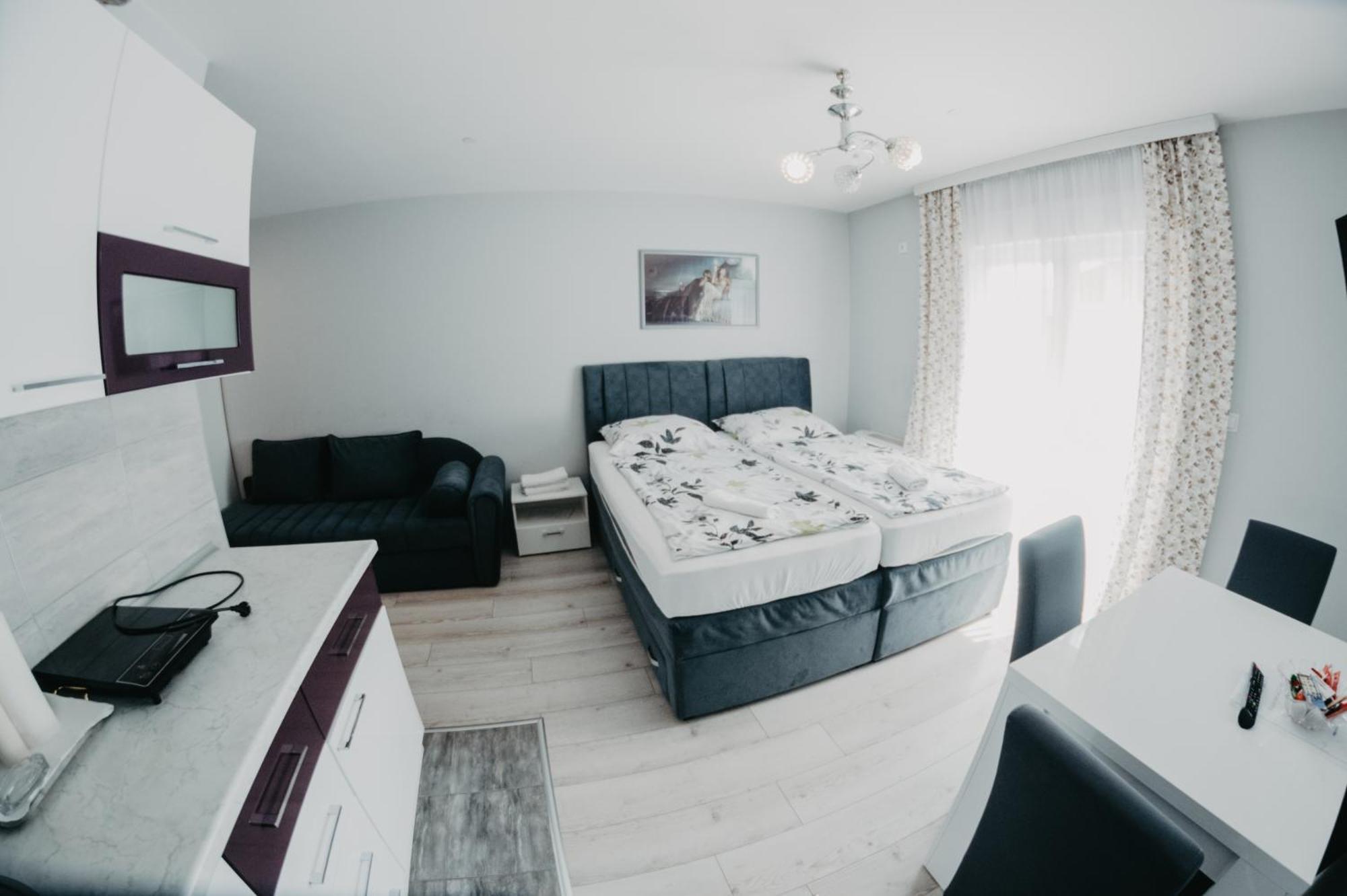 Prenociste Park Bed & Breakfast Modrica Екстериор снимка