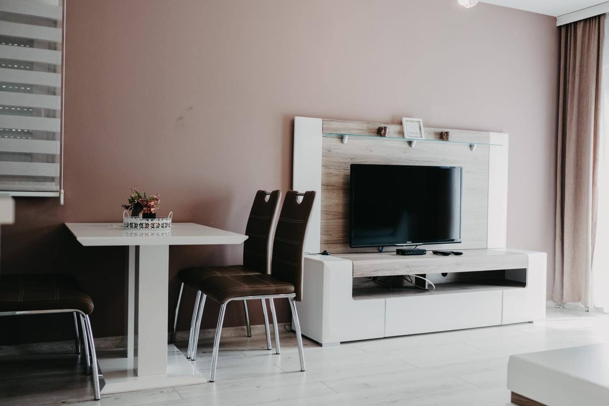 Prenociste Park Bed & Breakfast Modrica Екстериор снимка
