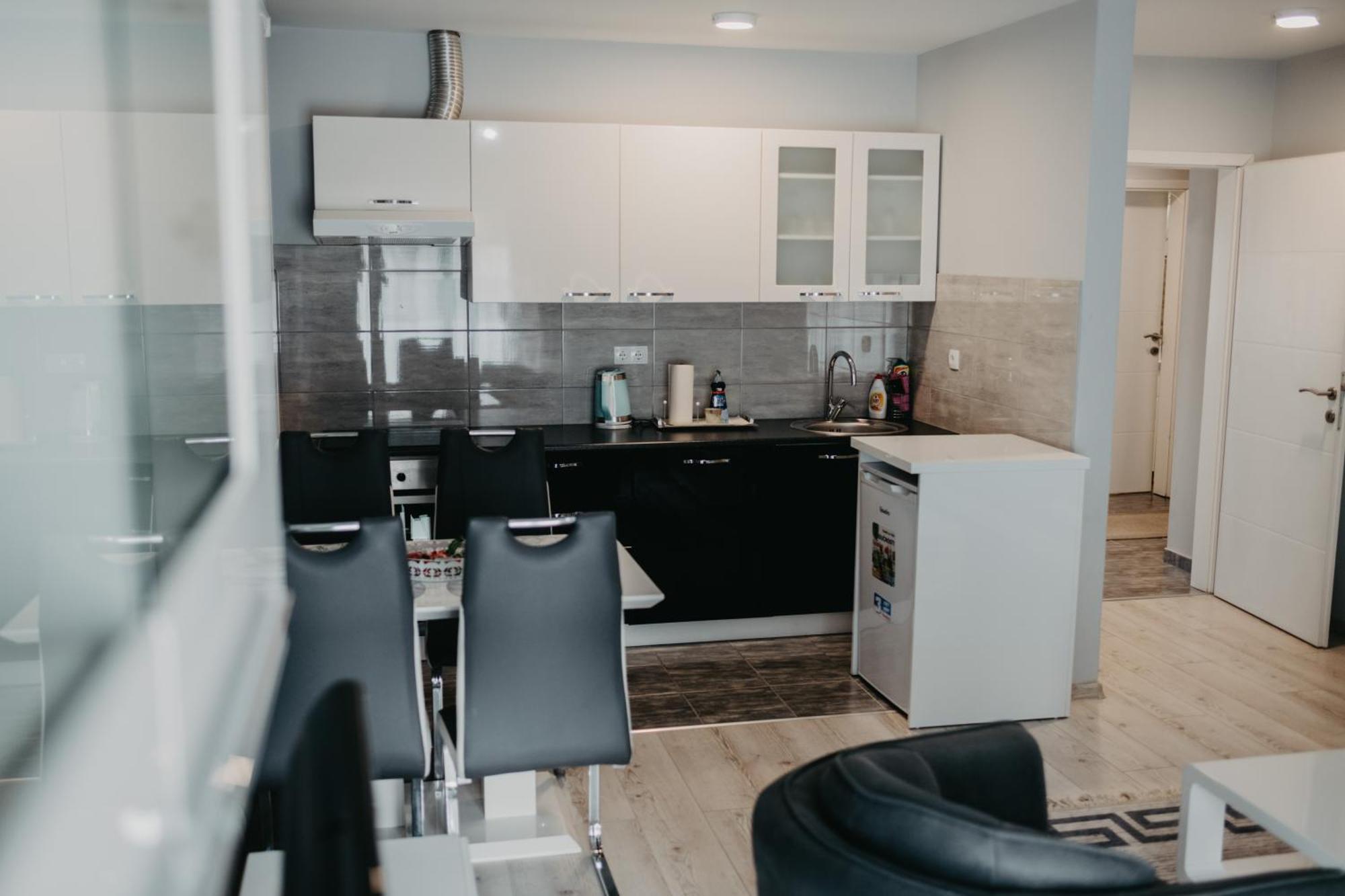 Prenociste Park Bed & Breakfast Modrica Екстериор снимка