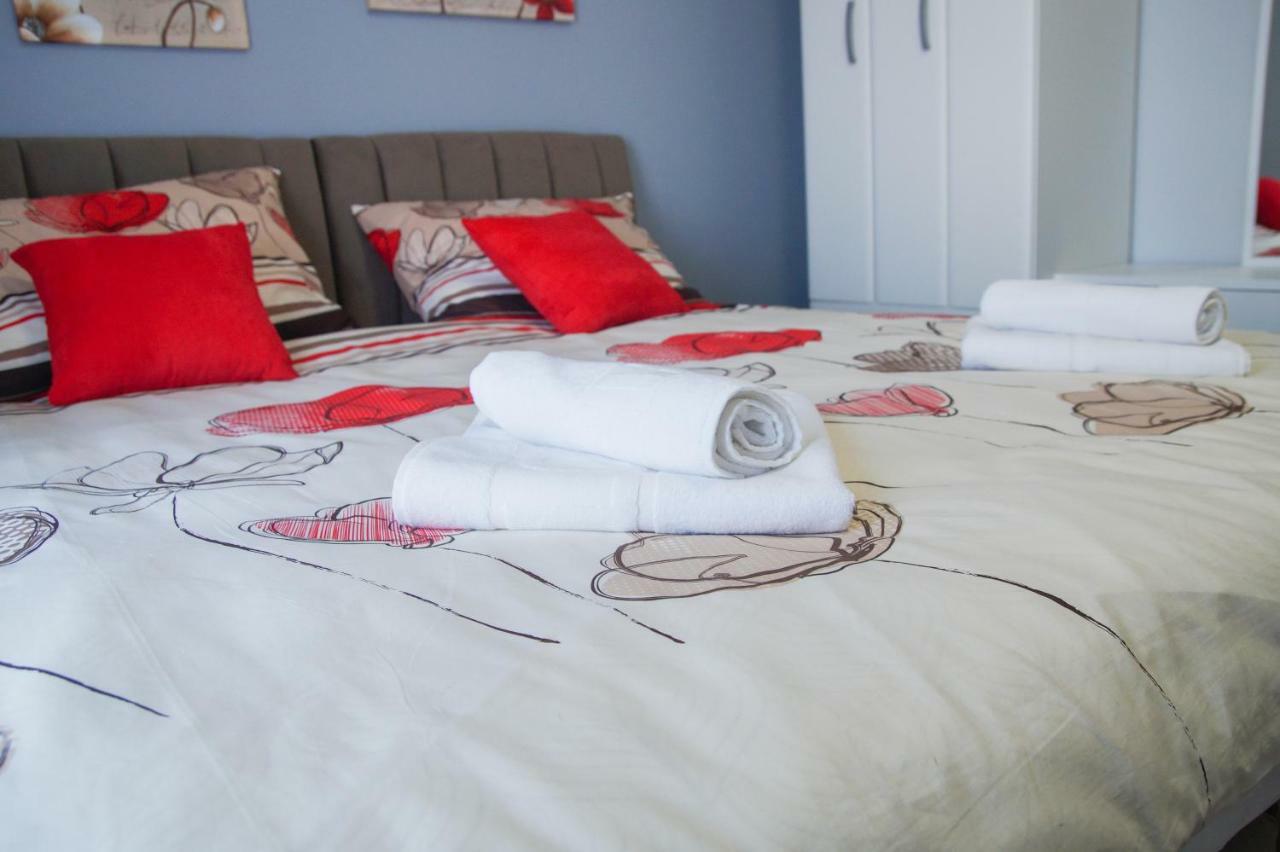 Prenociste Park Bed & Breakfast Modrica Екстериор снимка
